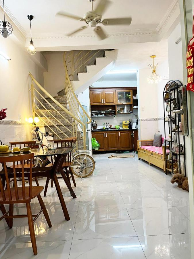 Homestay Ms. Hoa Ho-Chi-Minh-Stadt Exterior foto